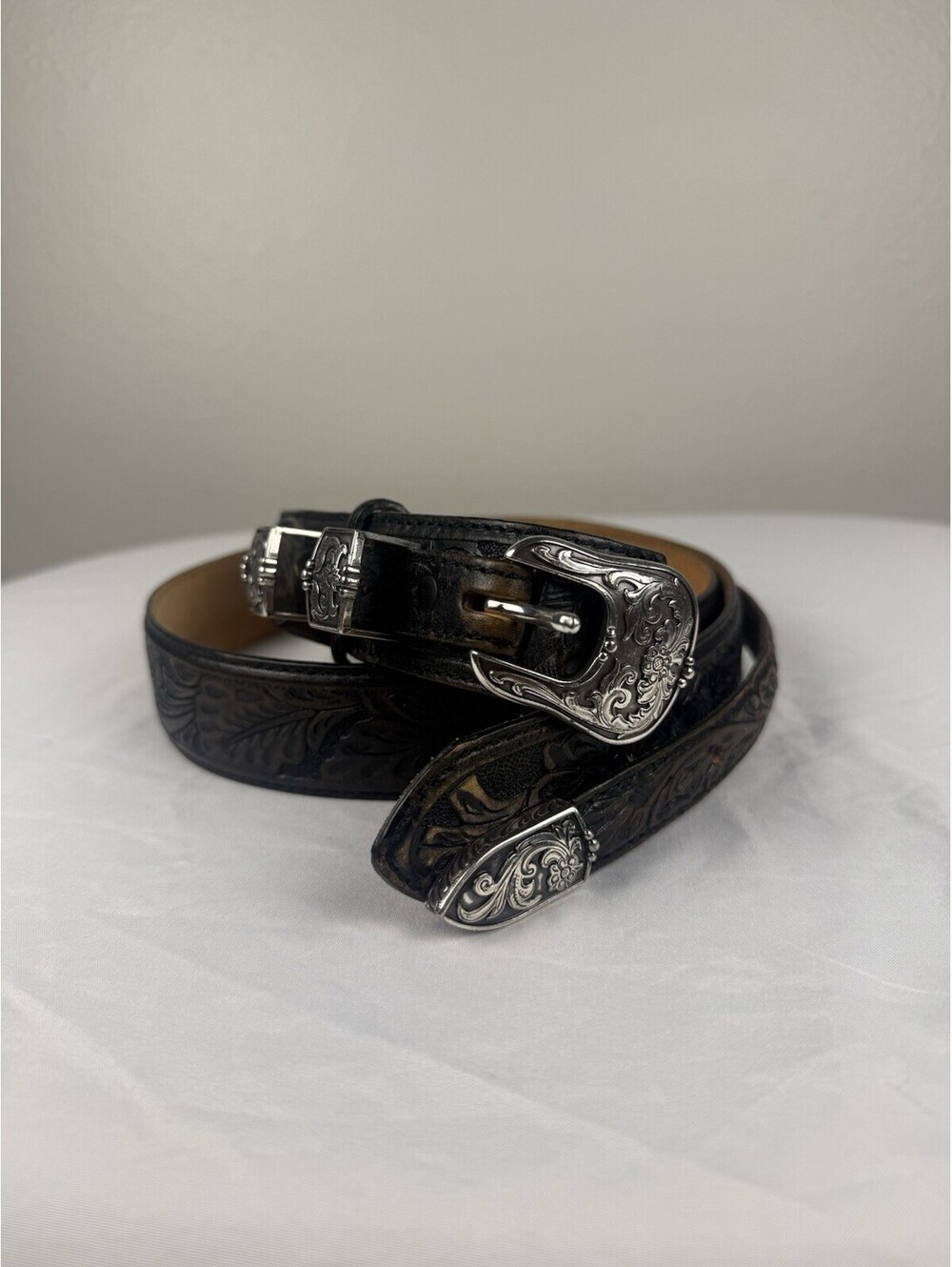Tony Lama C40583 Mens 38 Black Tooled Leather Western Belt Engraved Buckle